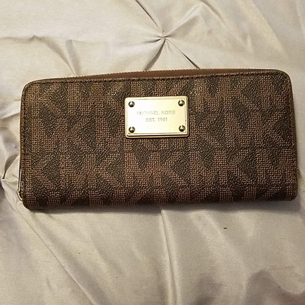 Michael Kors wallet